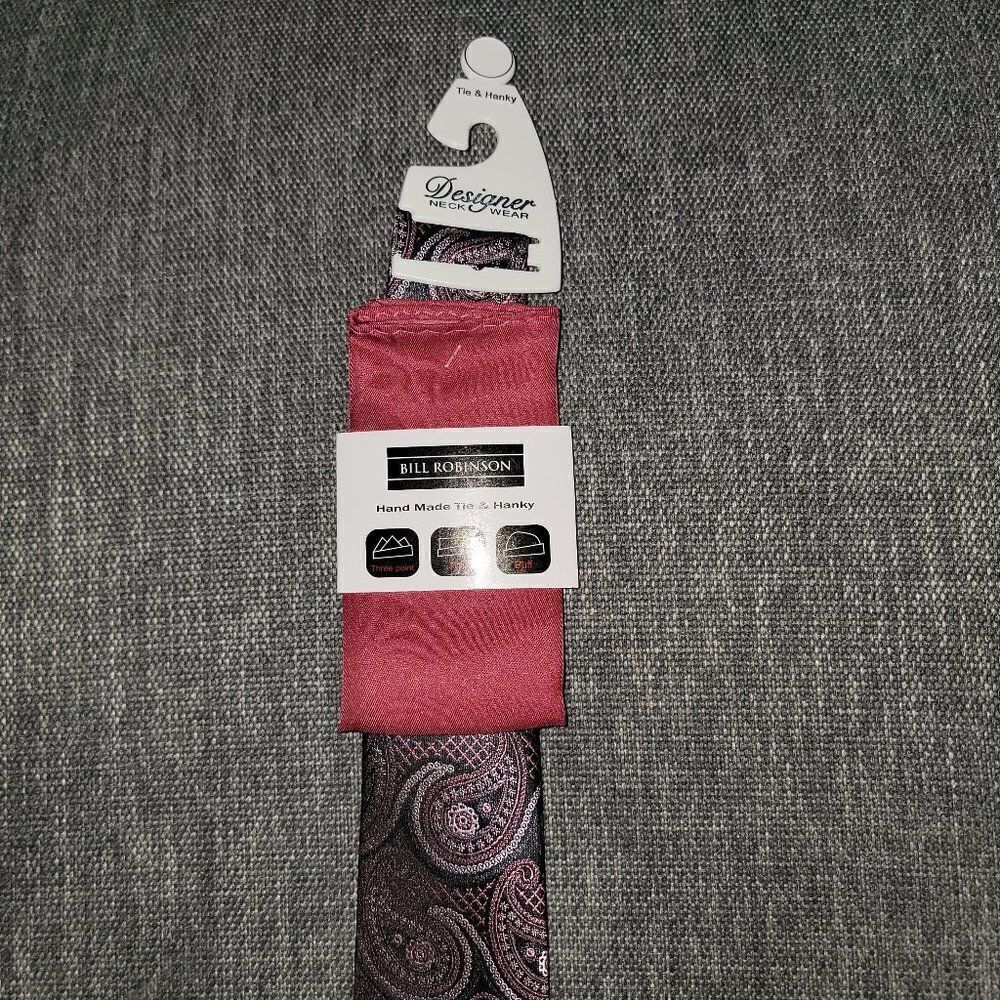 Bill Robinson Men's Red & Black 100% Polyester Hand Made Tie & Hanky Siz…